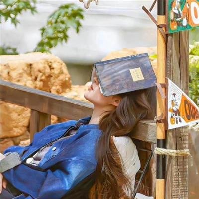 早餐时女歌迷快闪